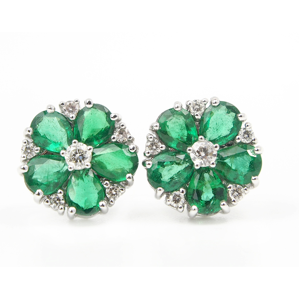 Emerald & Diamond 18ct White Gold Pendant and Chain