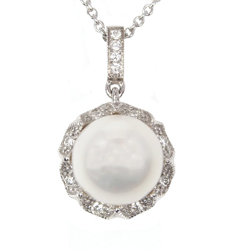 Pearl & Diamond 18ct White Gold Pendant With Chain