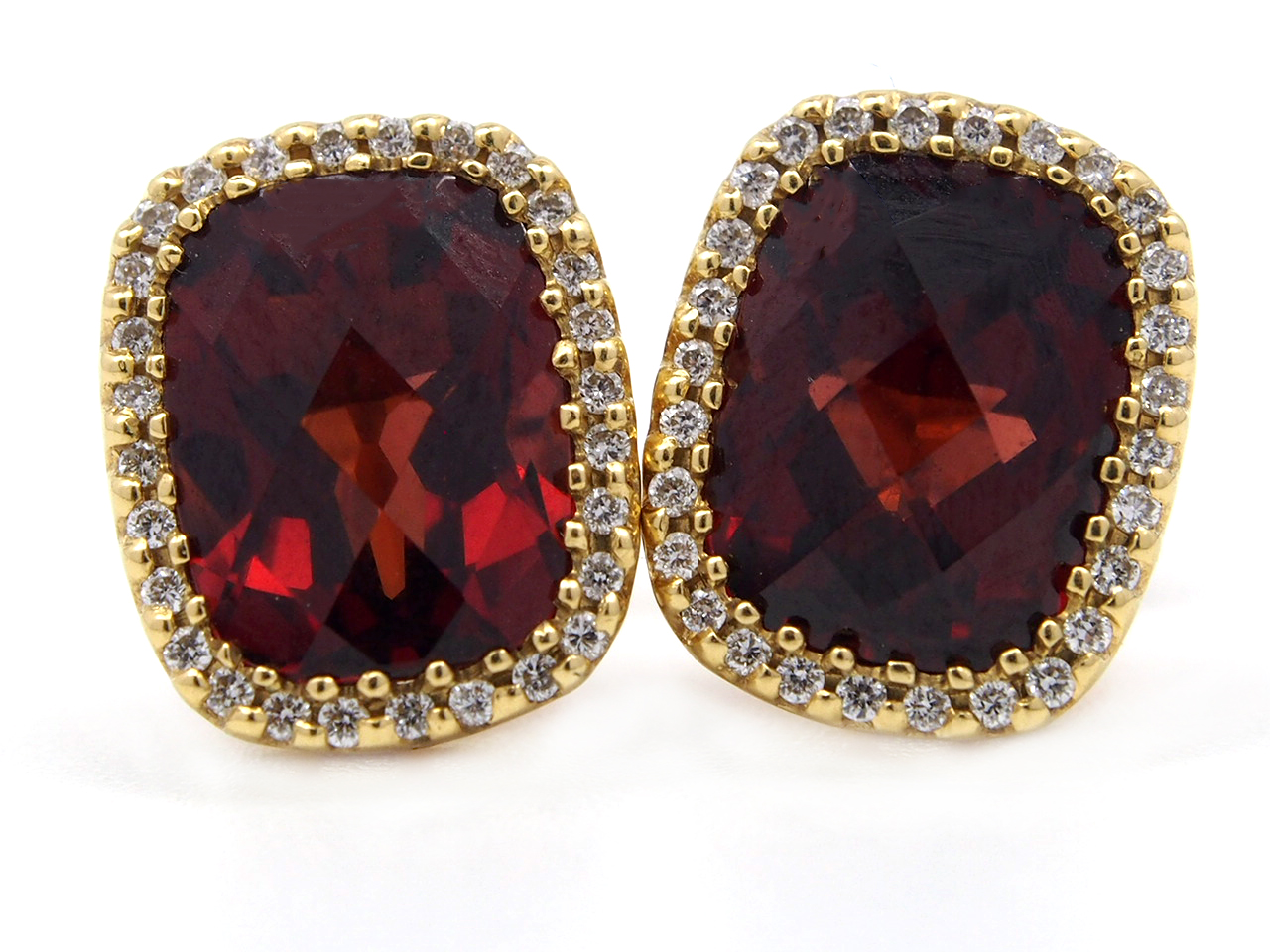 Garnet & Diamond Pendant & Chain - 18ct