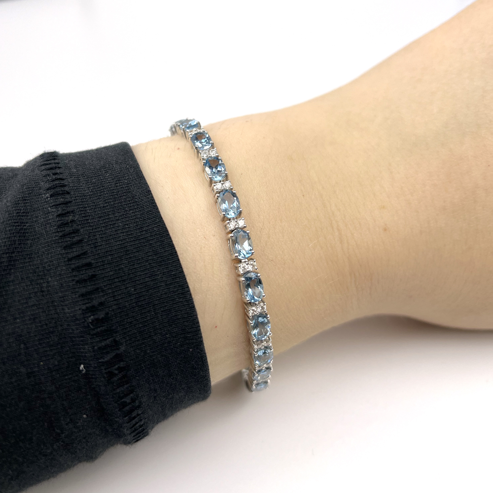 Aquamarine and Diamond Bracelet 18ct White Gold