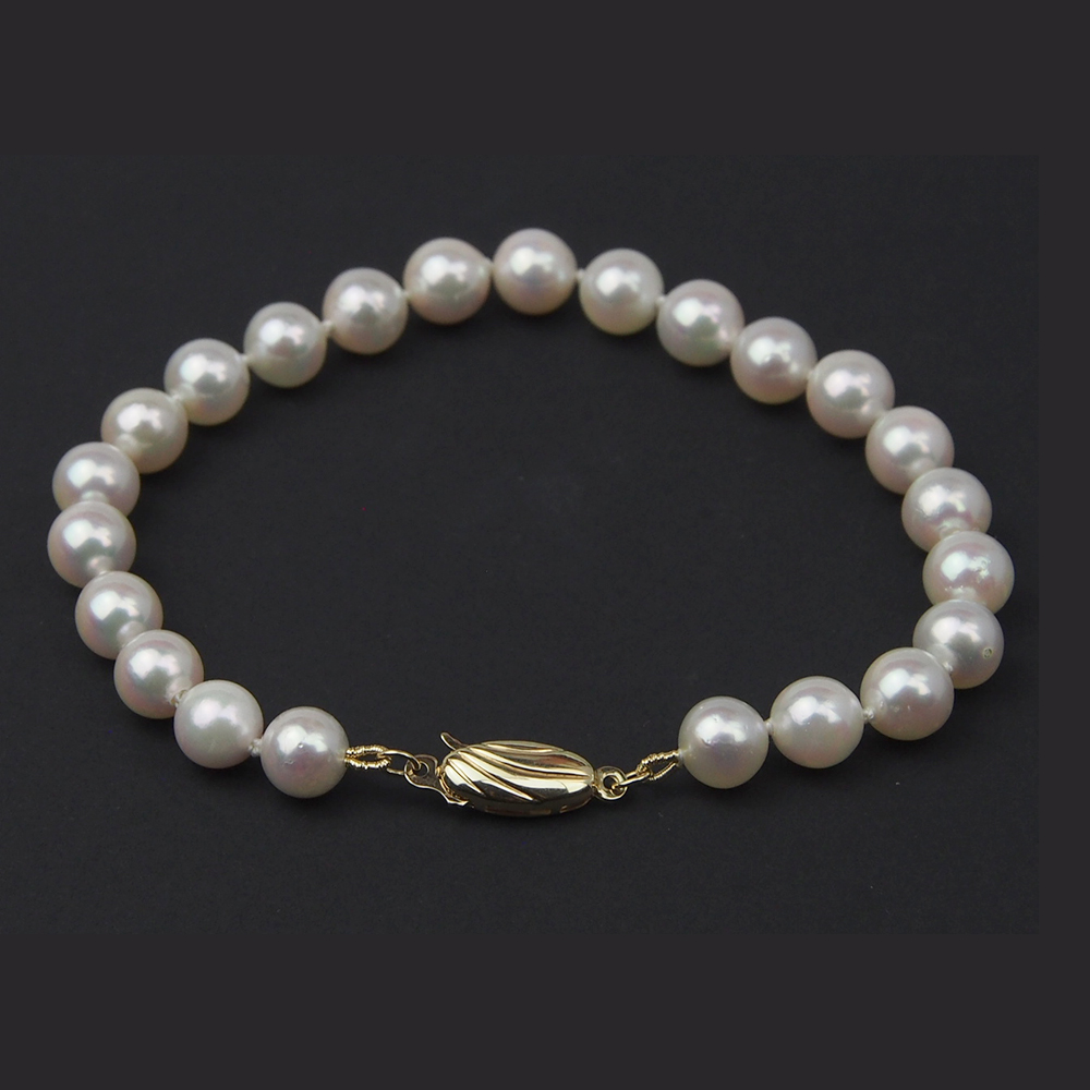 Pearl Bracelet