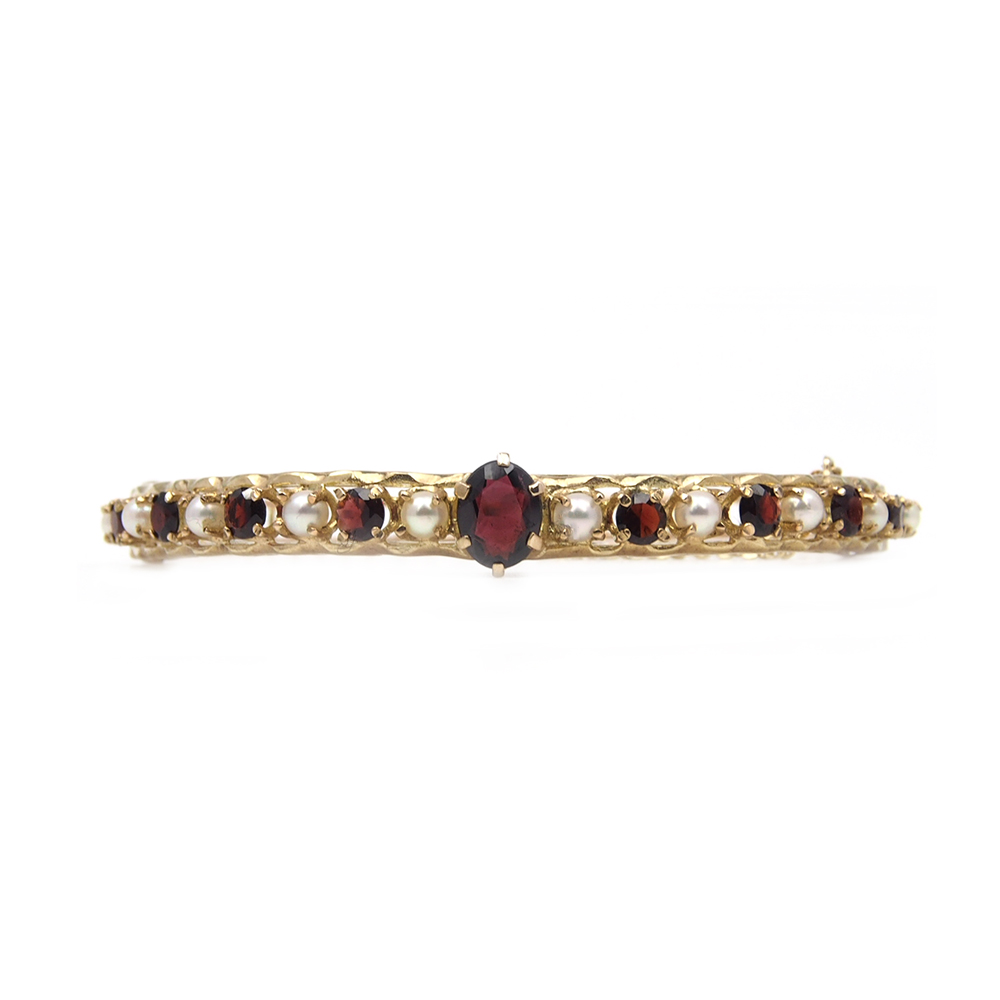 Garnet & Cultured Pearl Bangle